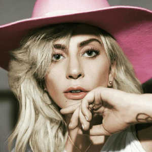 Lady Gaga - Plastic Doll (Pre-V) 带和声伴奏