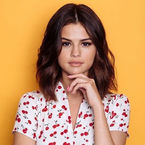 Selena Gomez - My Mind & Me (Karaoke) 带和声伴奏