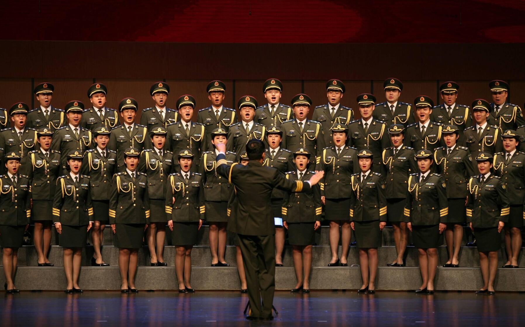 军政歌舞团图片